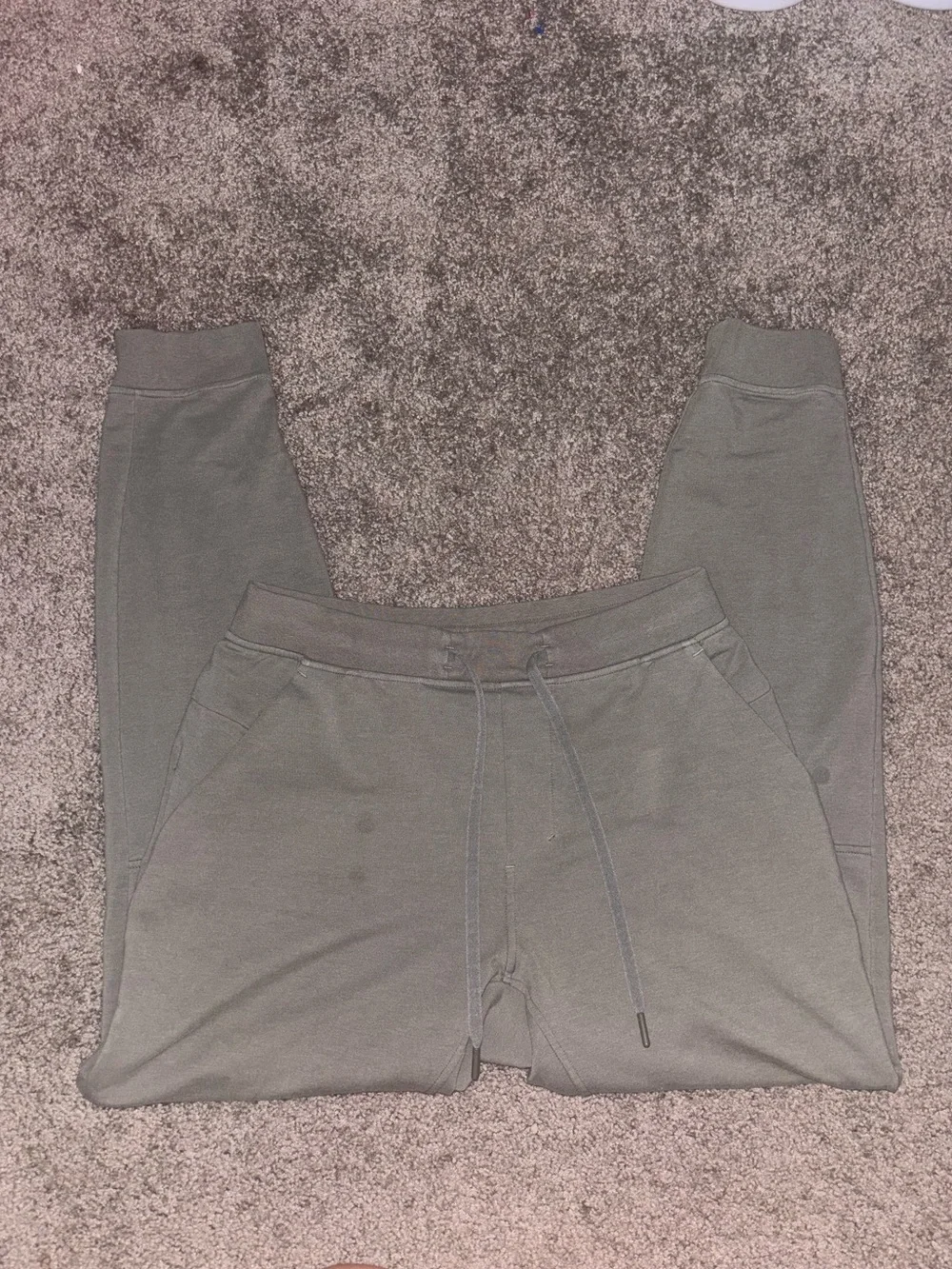 Lululemon Men's Olive Green Jogger Sweatpants - Casual Drawstring Pants